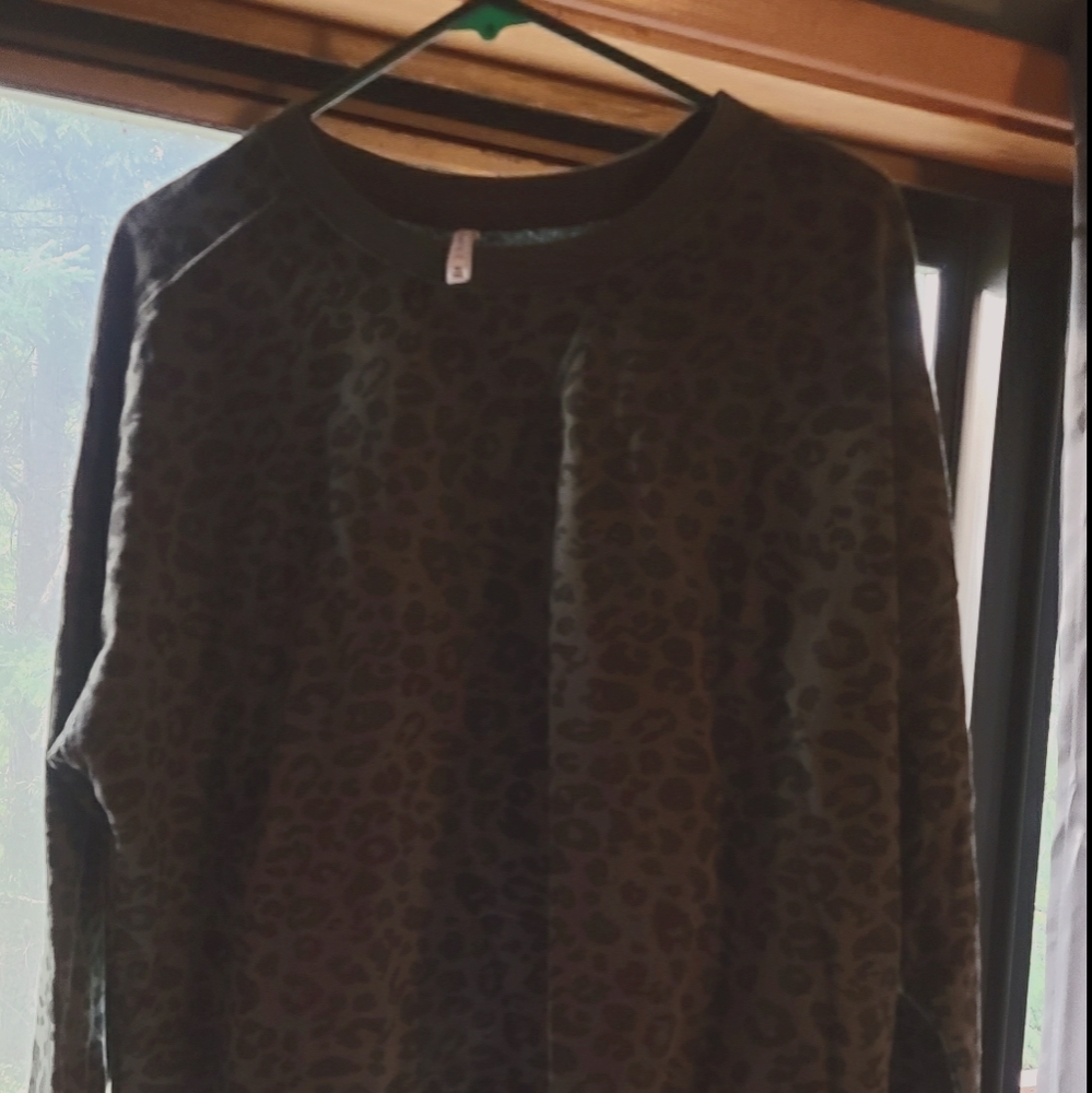 Z Supply sweatshirt